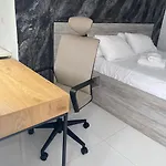 Jz Plus E\'Bella